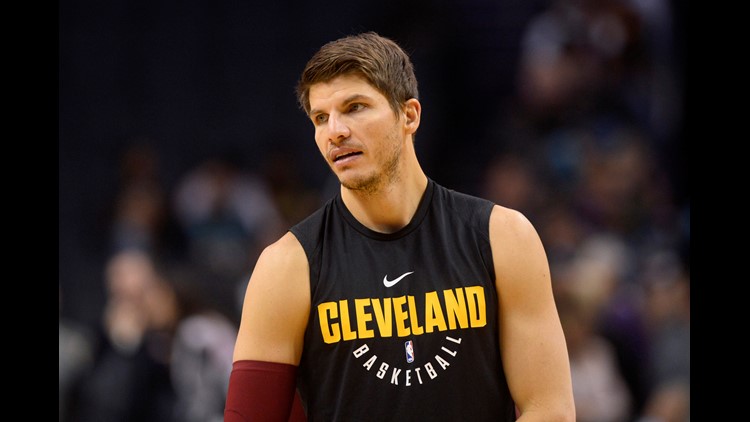 Cleveland Cavaliers SG Kyle Korver finds solace in basketball after brother's passing