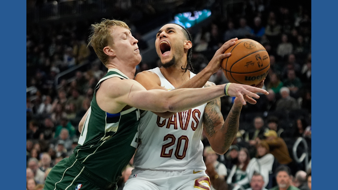 Short-handed Cleveland Cavaliers fall to Milwaukee Bucks 118-116