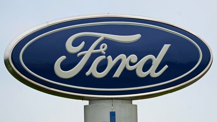 Ford recalls 737K vehicles to fix oil leaks, trailer brakes