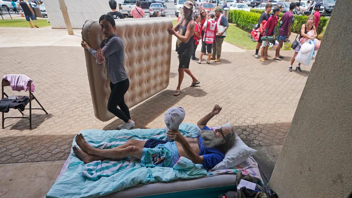 Maui wildfires: Missing relatives reconnect after surviving fires - Vimarsana News