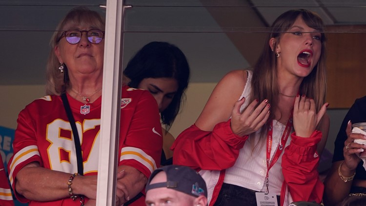 Reports: Taylor Swift Plans To Attend Chiefs-Jets Game