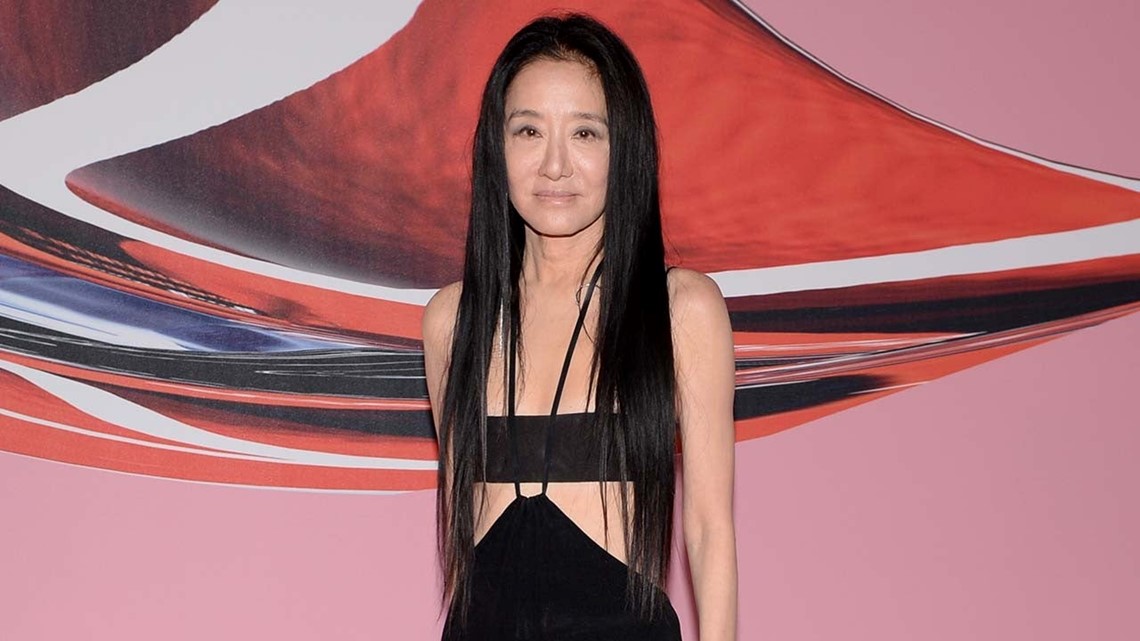 Vera Wang, 70, Stages Photo Shoot in Her Sports Bra and the Internet Can't  Believe How Young She Looks - Yahoo Sport