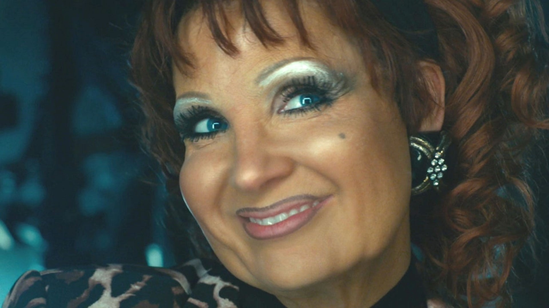 Jessica Chastain Transforms Into Tammy Faye Bakker In First Trailer For ...