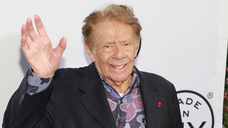 King of Queens' cast reunites to honor Jerry Stiller