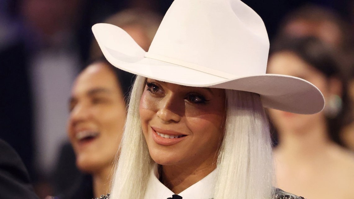 Beyoncé Makes History as “Texas Hold 'Em” Tops Billboard's Hot