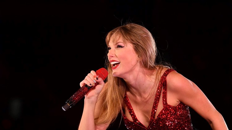 Taylor Swift Extends Record Atop Artist 100