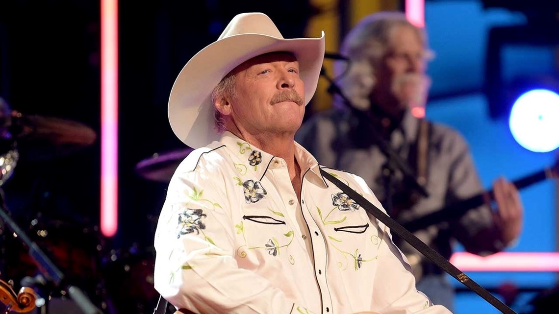 Alan Jackson's 3 Daughters: All About Mattie, Alexandra and Dani