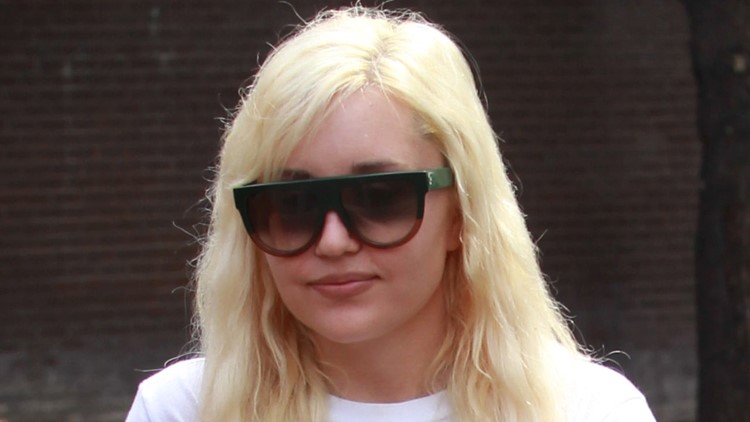 Amanda Bynes Porn Captions - Amanda Bynes Hospitalized on Psychiatric Hold After Roaming Los Angeles  Naked: Report | wkyc.com