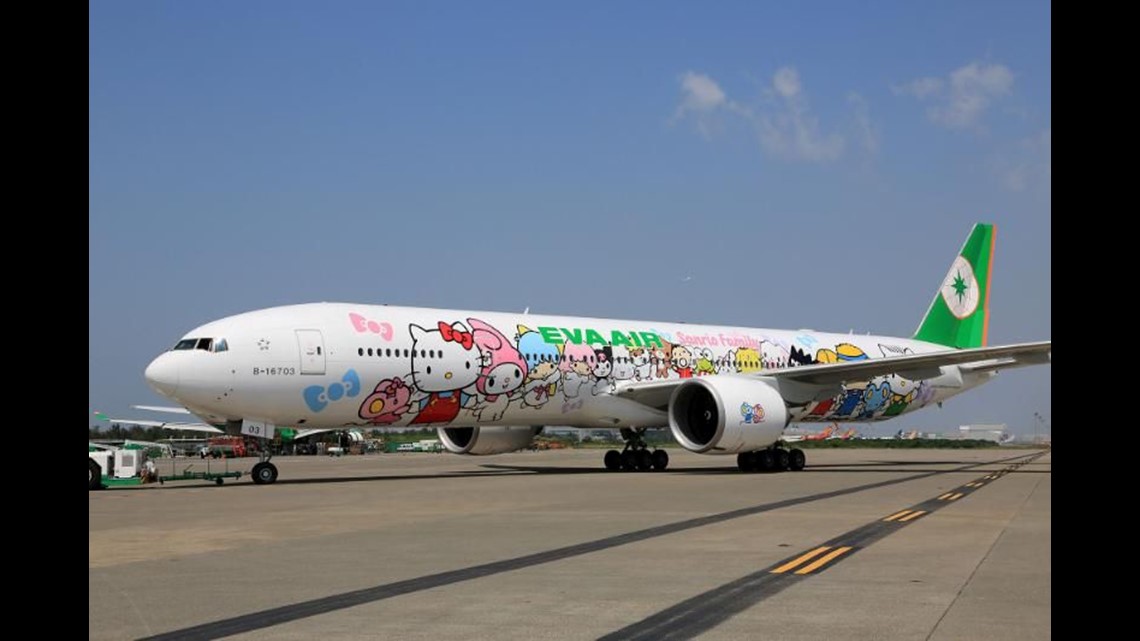 Trip report and photo tour: Inside EVA's Hello Kitty plane