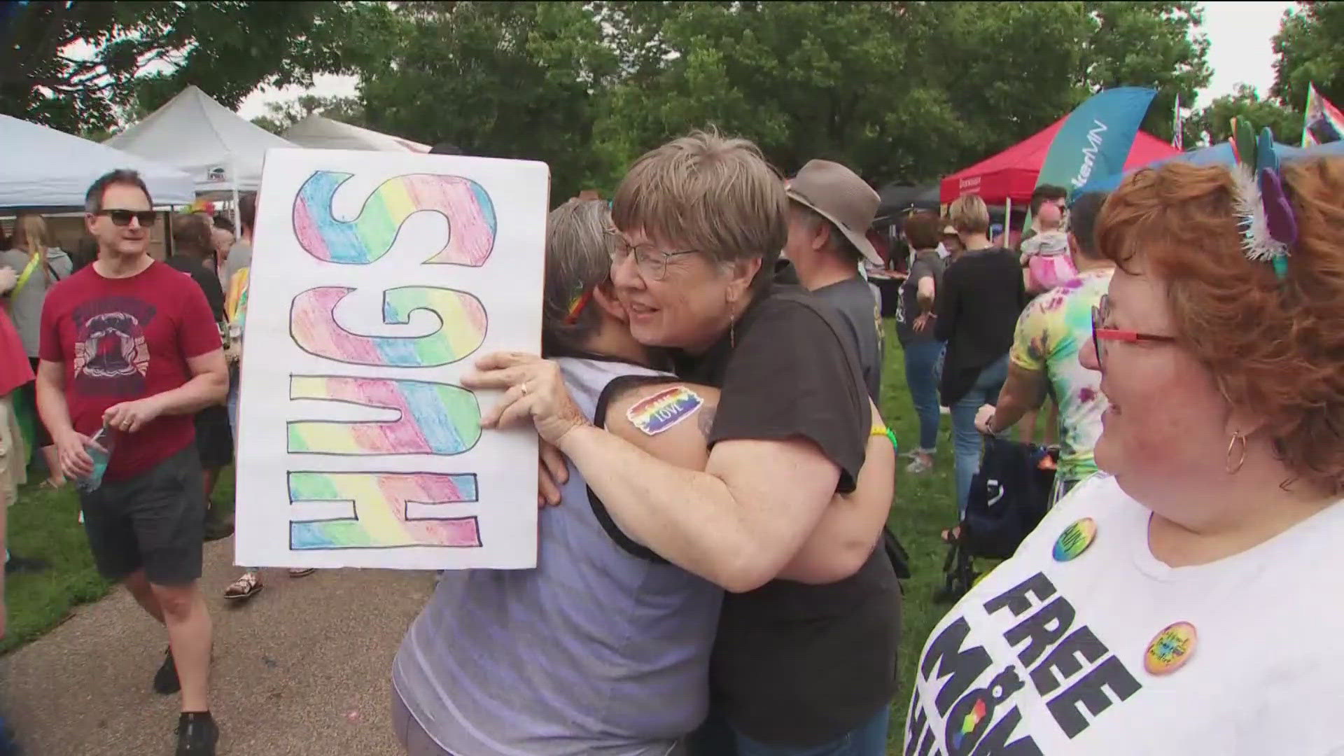 'Free Mom Hugs' offered at Twin Cities pride | wkyc.com