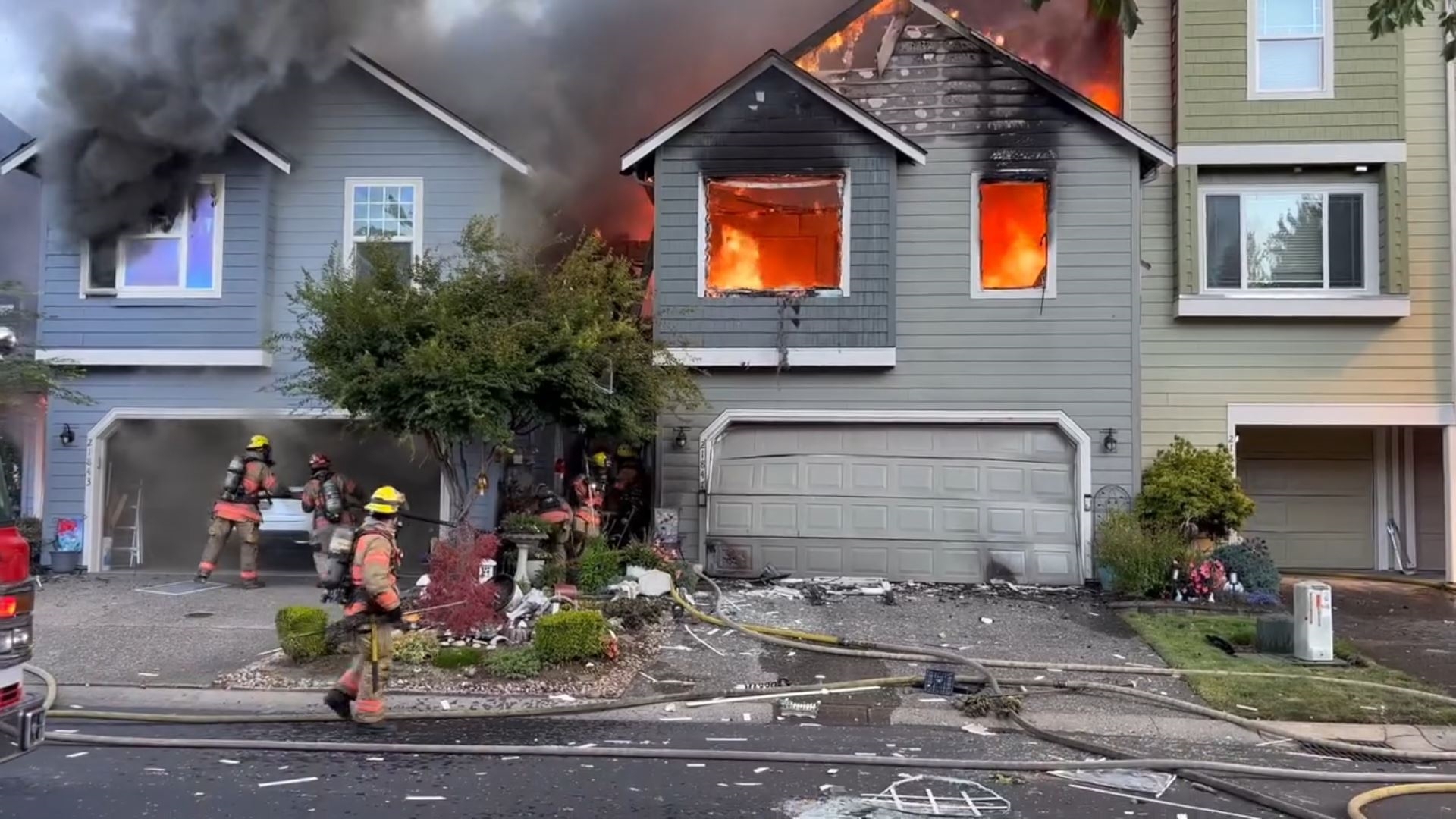 3 dead after small plane crashes into townhomes east of Portland | wkyc.com