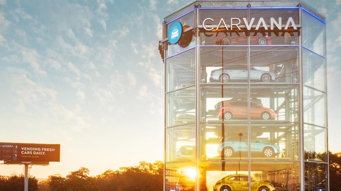 Carvana cuts 2,500 jobs, execs to forego pay for severance
