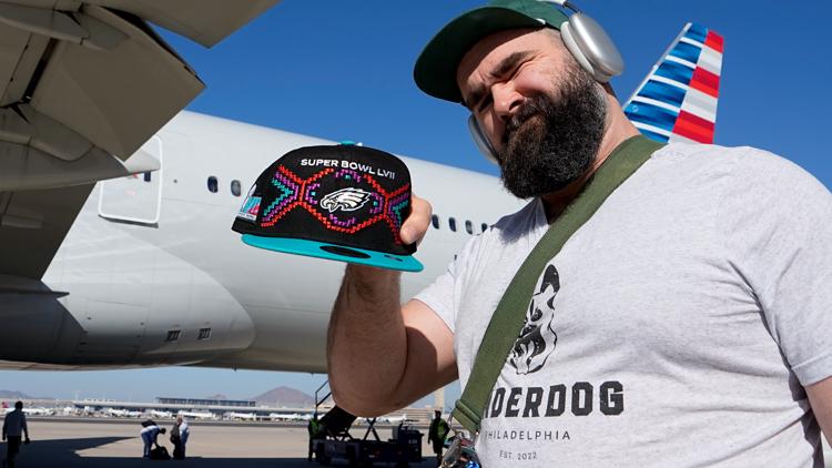 Eagles center Jason Kelce, wife Kylie announce third child in adorable post