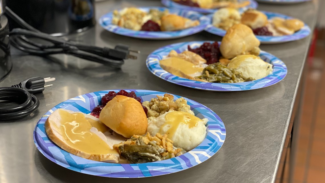 Where can you get a free Thanksgiving meal in Northeast Ohio?