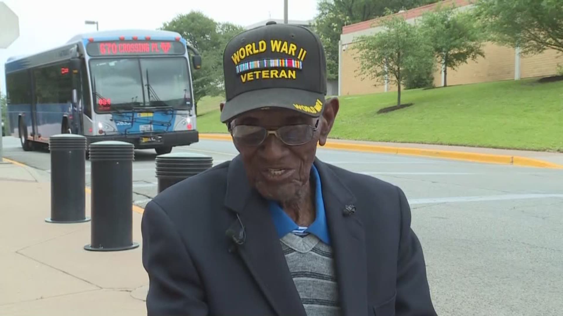 Oldest WWII vet, Austinite Richard Overton celebrates 111th birthday