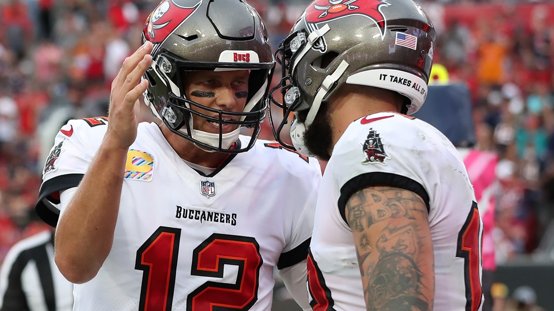 Buccaneers' Mike Evans gives away Tom Brady's 600th TD pass to a fan