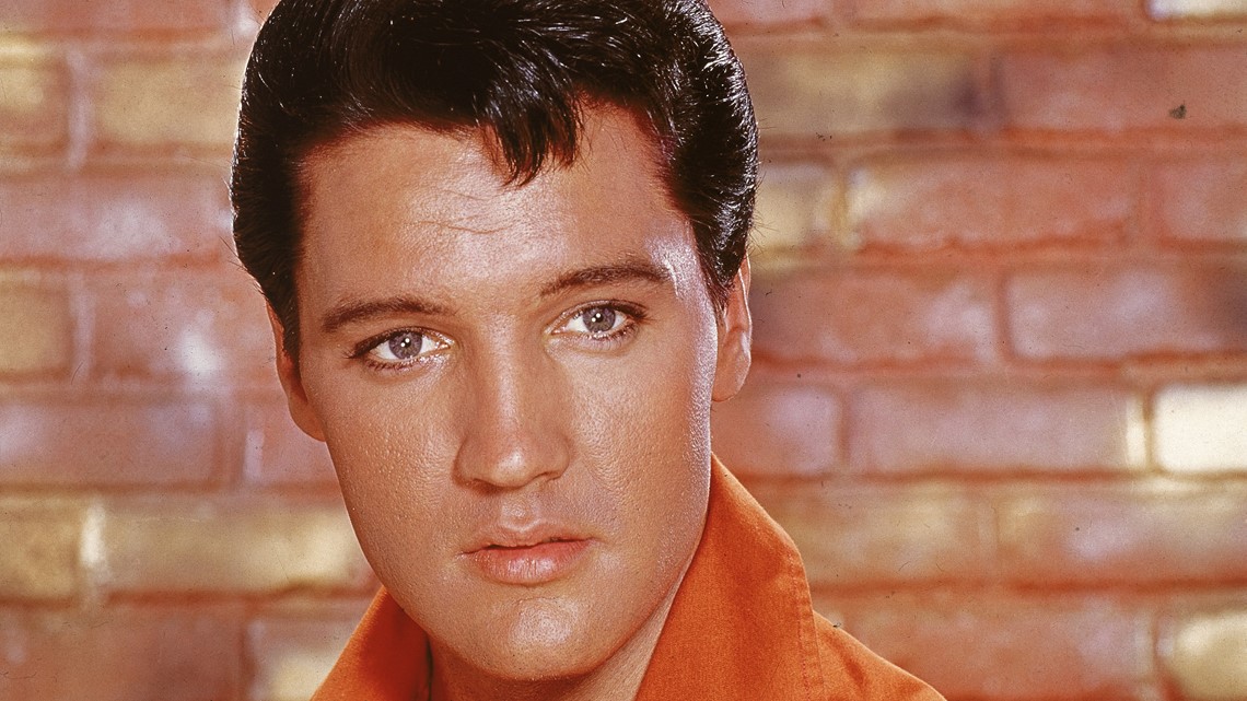 Live like The King: Elvis' mobile home up for auction | wkyc.com