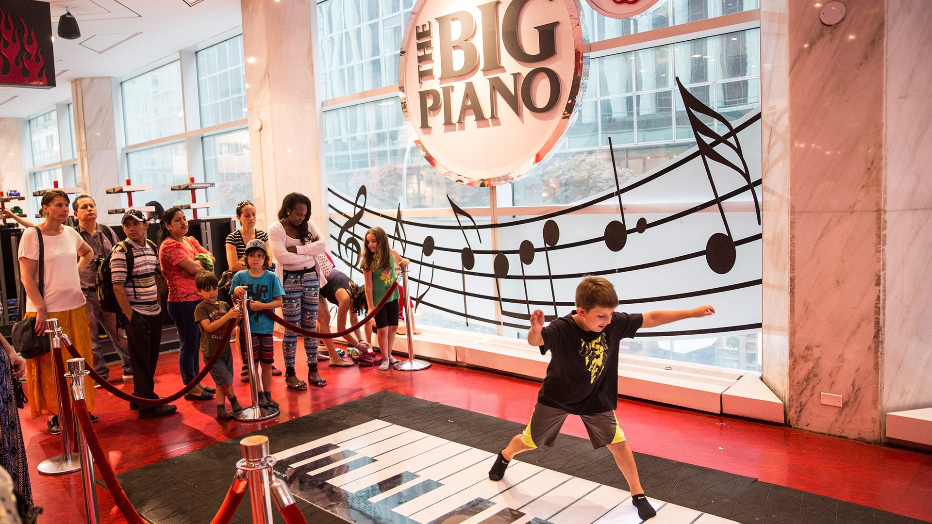 Iconic Toy Store FAO Schwarz To Reopen In NYC This Holiday Season iconic-toy-store-fao-schwarz-to-reopen-in-nyc-this-holiday-season