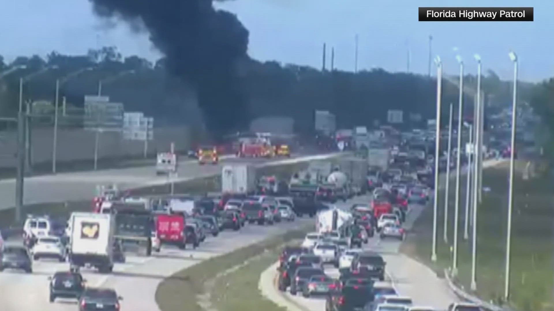 Moments before the deadly crash of a charter jet on a Florida highway, three warnings about oil pressure problems in its two engines sounded.