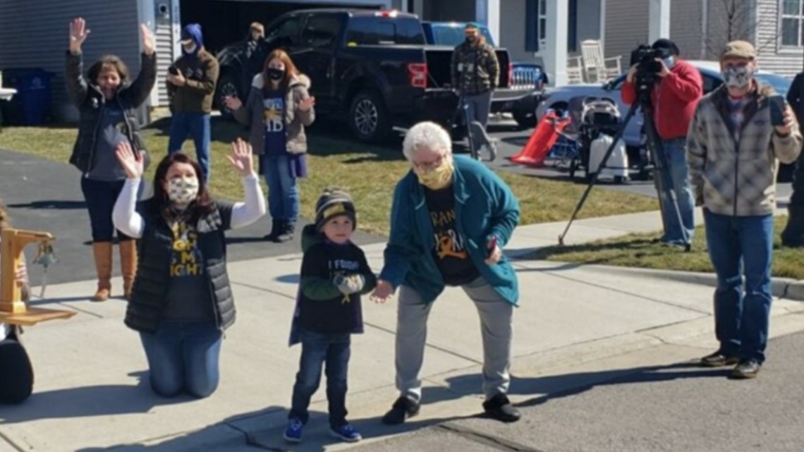 6-year-old Hilliard boy gets parade after completing final chemo treatment - Vimarsana News