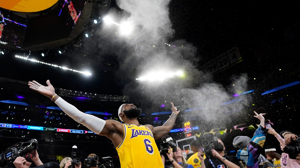 LeBron James scores 26 points to break all-time NBA scoring record in LA  Lakers defeat to Golden State Warriors - Eurosport