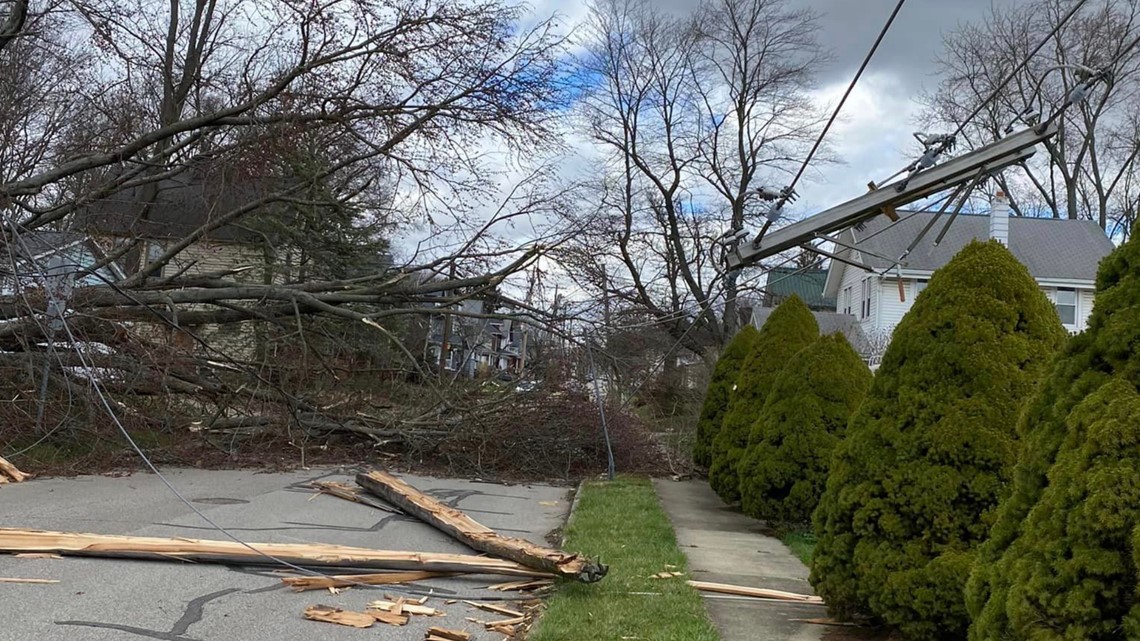 Thousands of power outages reported in Ohio due to high winds - Vimarsana News