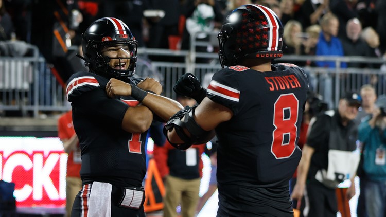 No. 3 Ohio State scores early and often, buries Wisconsin 52-21