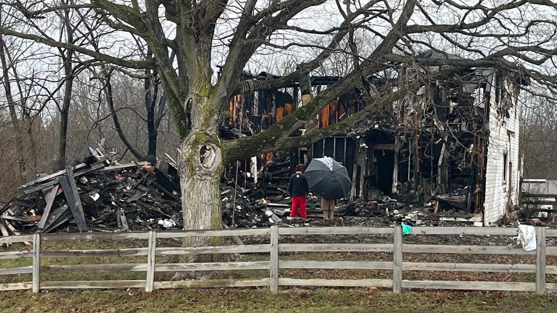 Coroner: 3 dead in Pickaway County house fire - Vimarsana News