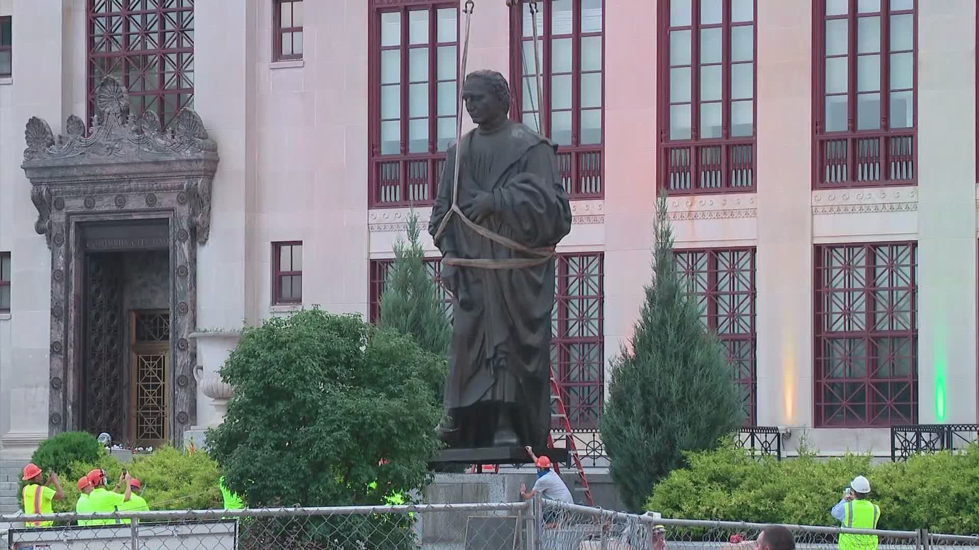 Christopher Columbus Statue Removed From Outside Columbus City Hall ...