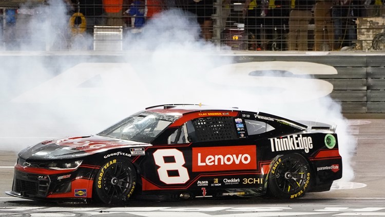 NASCAR: Tyler Reddick wins at Texas while issues plague multiple playoff drivers