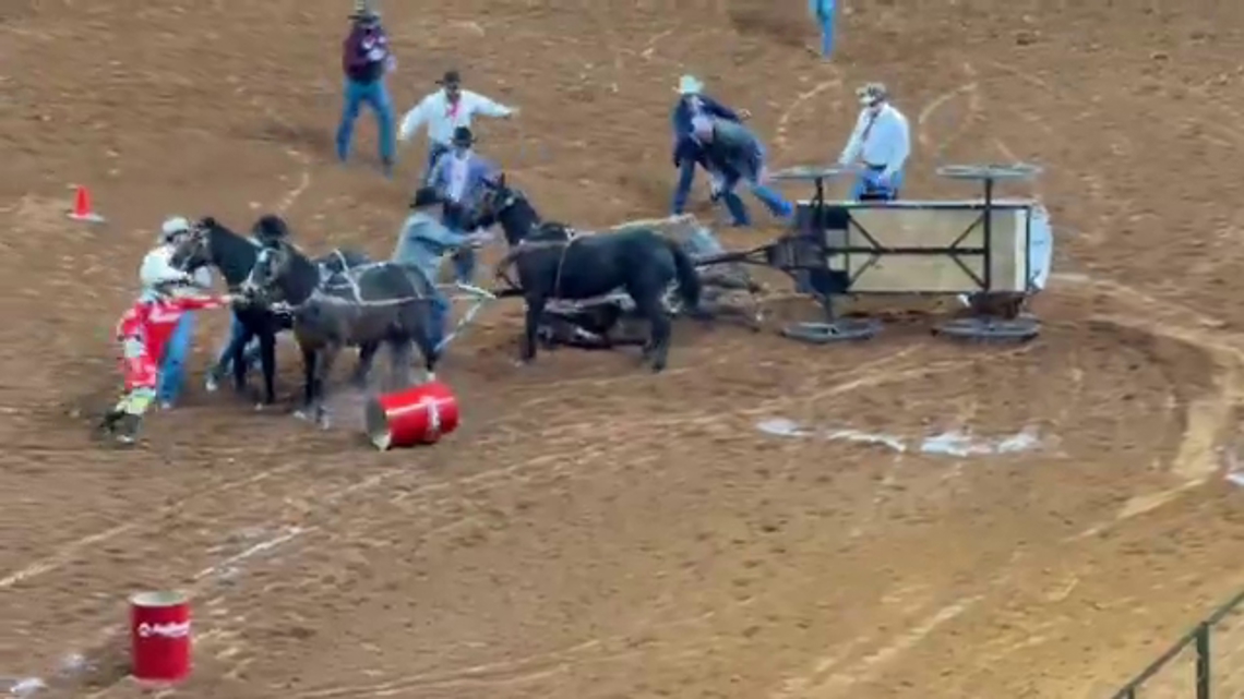 Wagon Racer Fort Worth Stock Show & Rodeo chuckwagon racing incident, driver ...