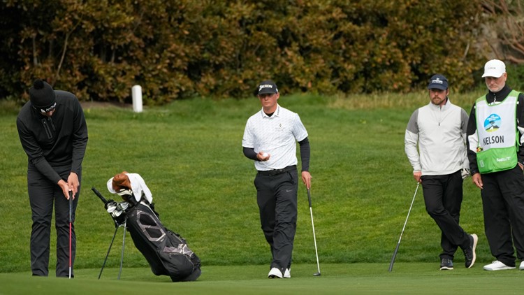 Caddie for amateur at Pebble Beach collapses during tourney