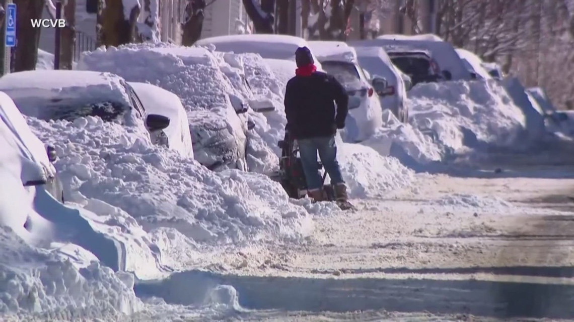 Weather Blog: A look at the heavy snow out east