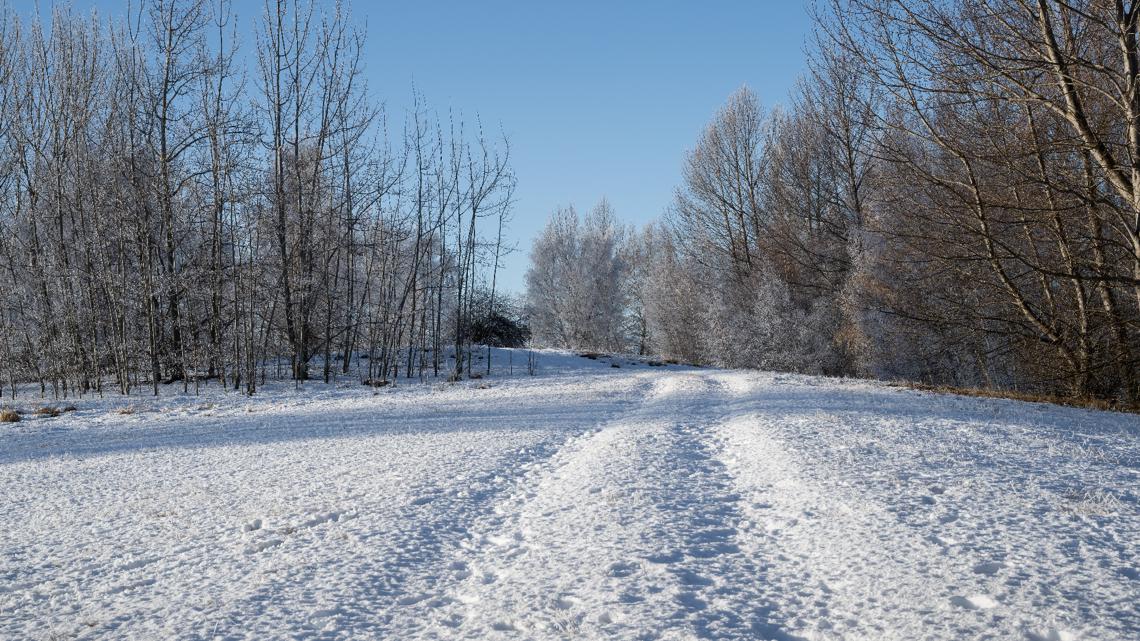 How snowpack influences temperatures