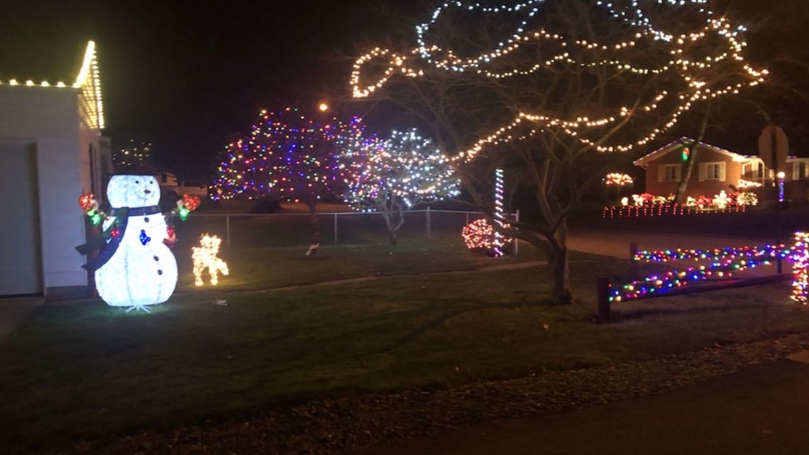Pate Rd Christmas Lights 2022 Share Your Outdoor Holiday Lighting Display With Us | Wkyc.com