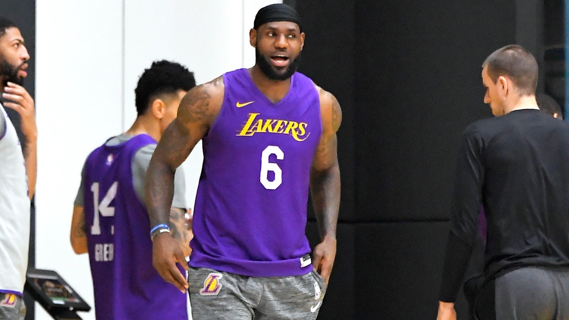 L.A. Lakers' LeBron James changing his jersey number - again