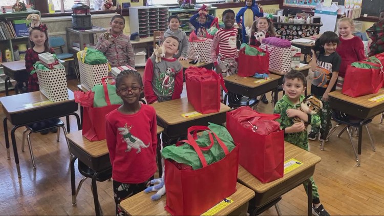 'I just love to see them smile': Teacher, friend organize annual toy drive for Cleveland students