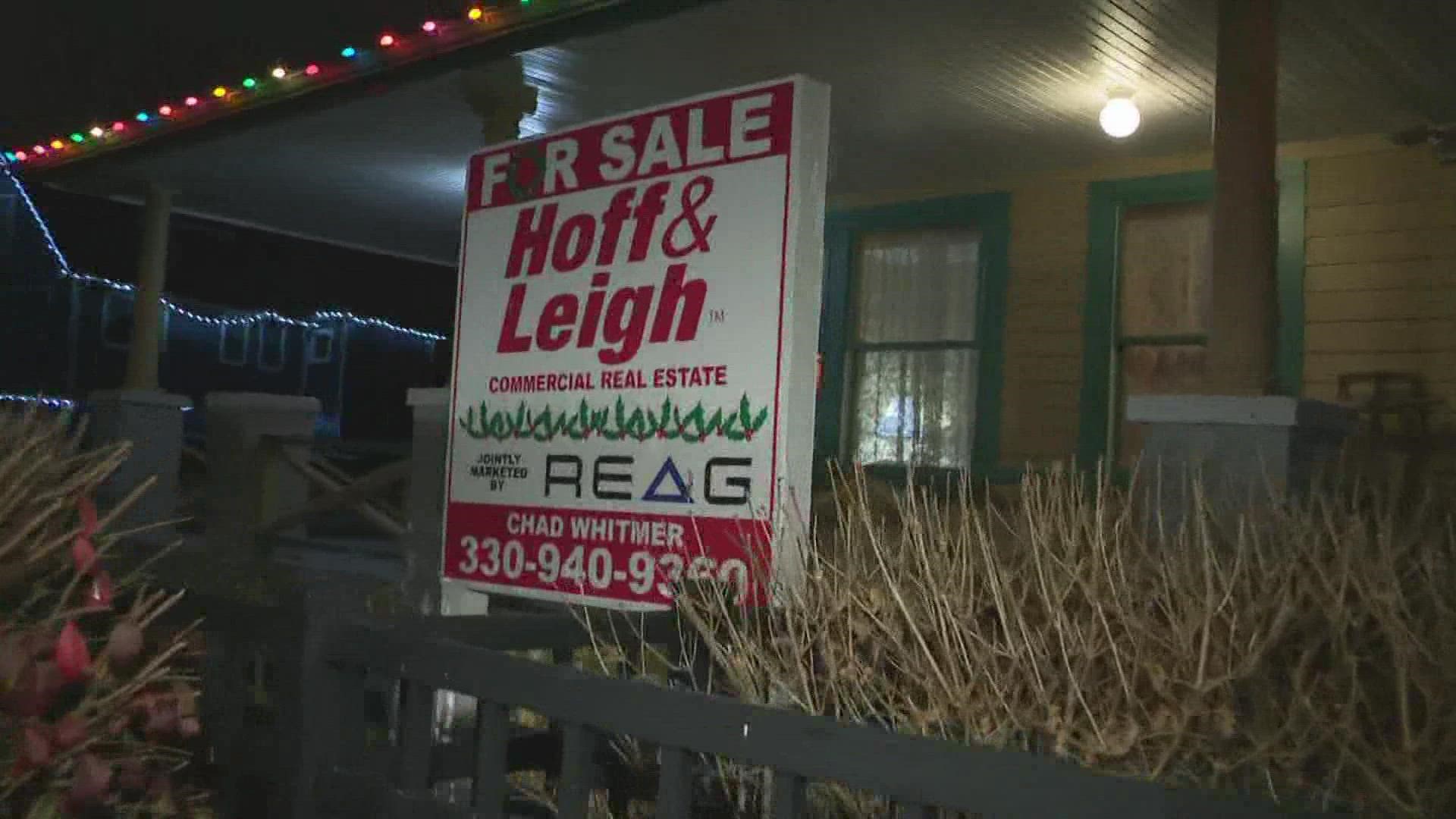 It's official! The house used in 'A Christmas Story' and multiple surrounding properties are now up for sale in Cleveland. 3News' Brianna Dahlquist has details.