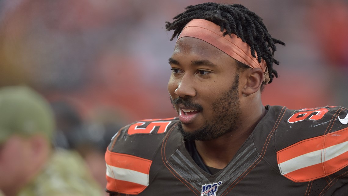 Browns rally around Garrett after helmet attack and turn fire on