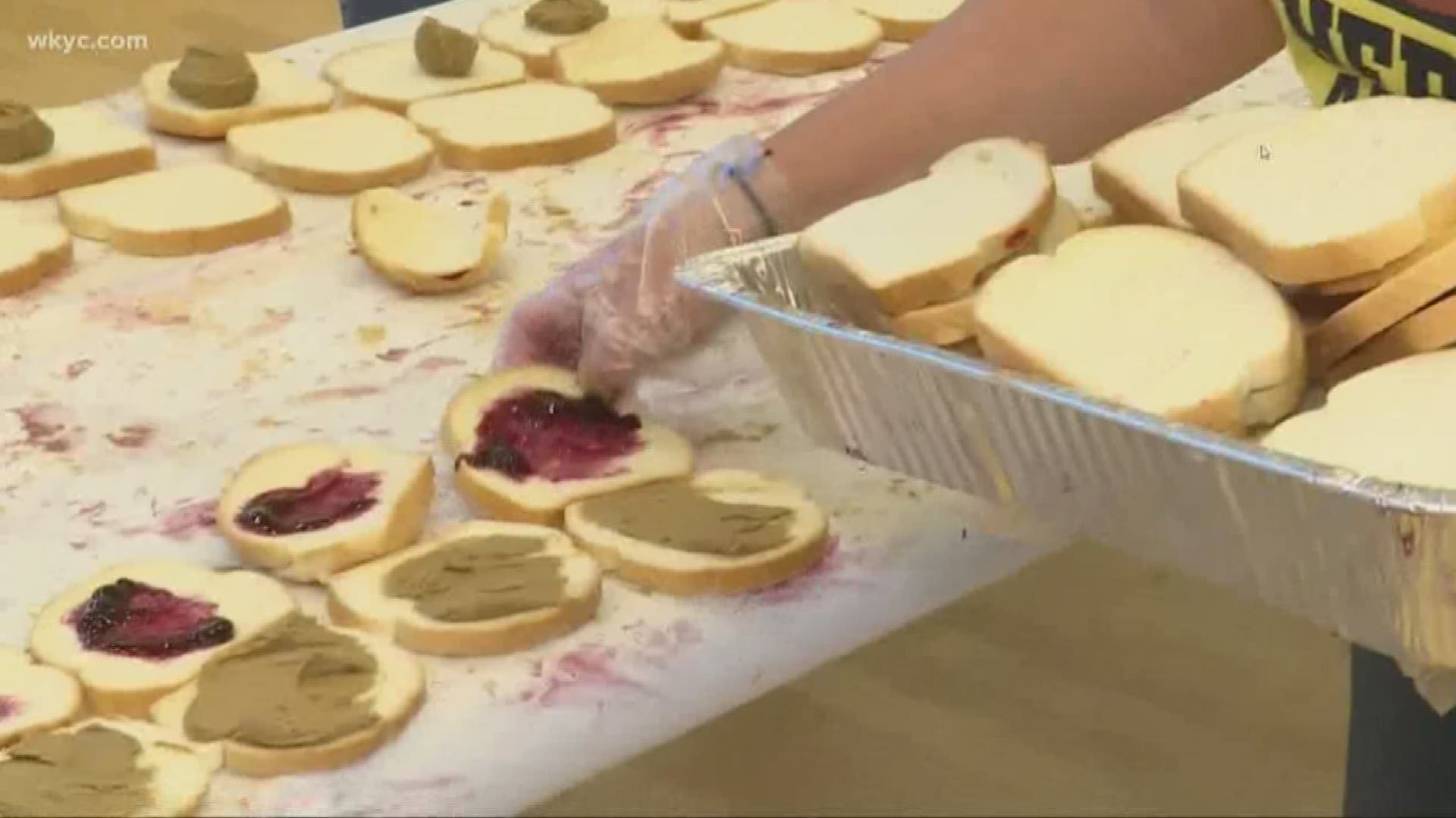 Beachwood HS students aim to make 40,000 sandwiches 