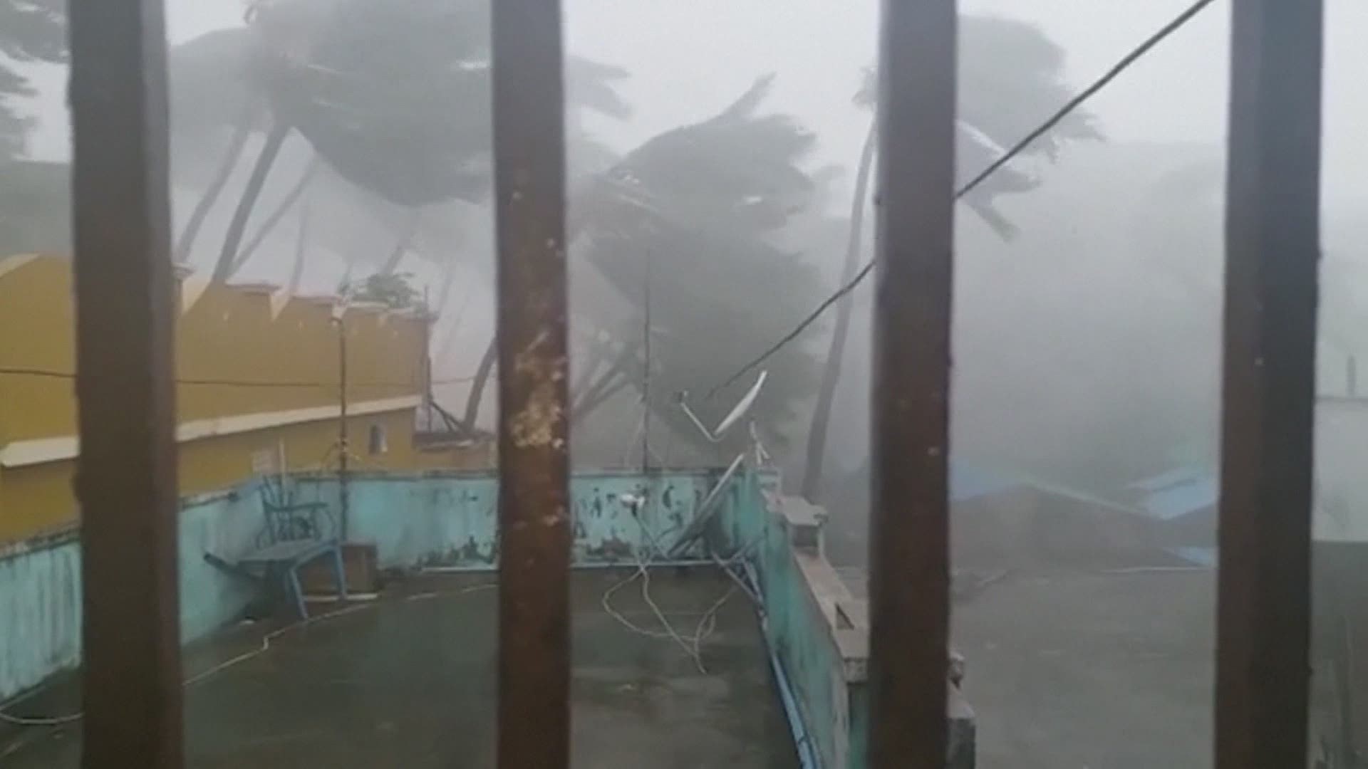 Cyclone Fani has made landfall on India's eastern coast as a grade 5 storm, lashing the emptied beaches with rain and wind gusting up to 205 kilometers (127 miles) per hour.
