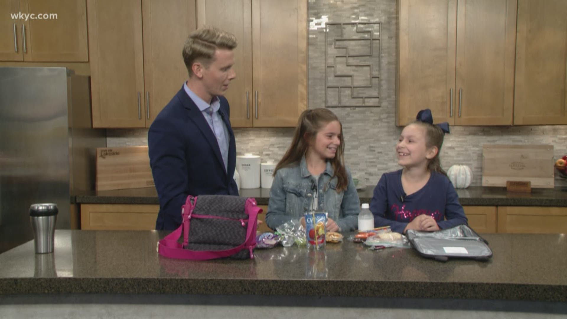 Oct. 11, 2019: When it comes to packing a lunch for school, we brought in Dave Chudowsky's daughters to reveal their tips for the best things kids should pack.