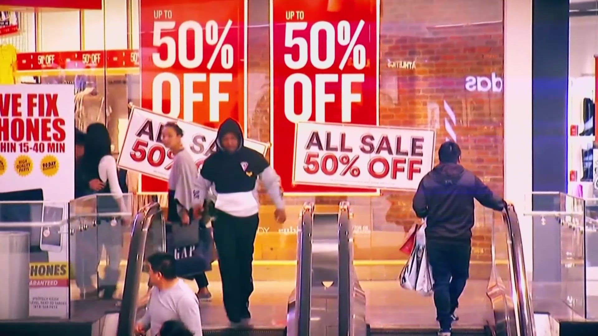 Whether you're shopping in-store or online, Consumer Reports has some key tips to help you save money and avoid common Black Friday pitfalls.