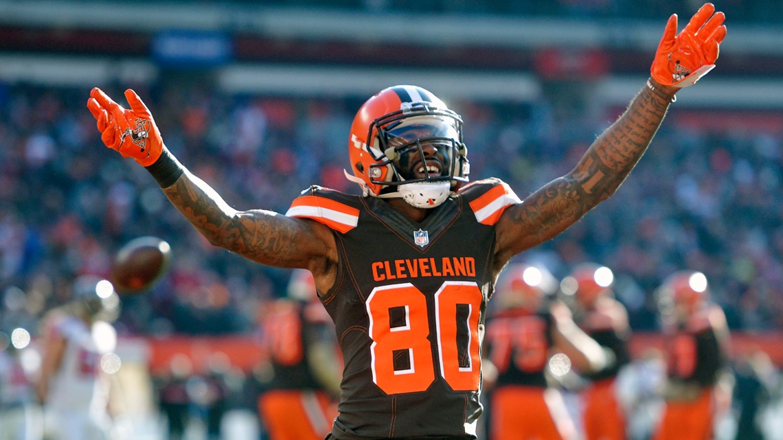 Cleveland Browns' Jarvis Landry gives himself birthday present at