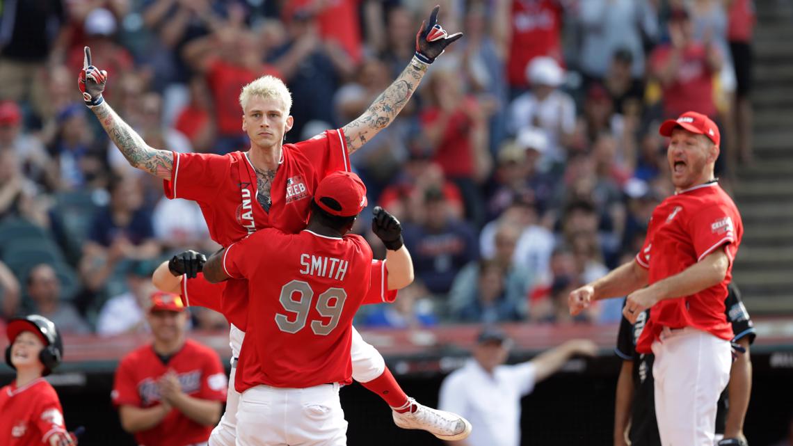 Drew Carey marvels at Cleveland's growth during MLB Celebrity Softball Game