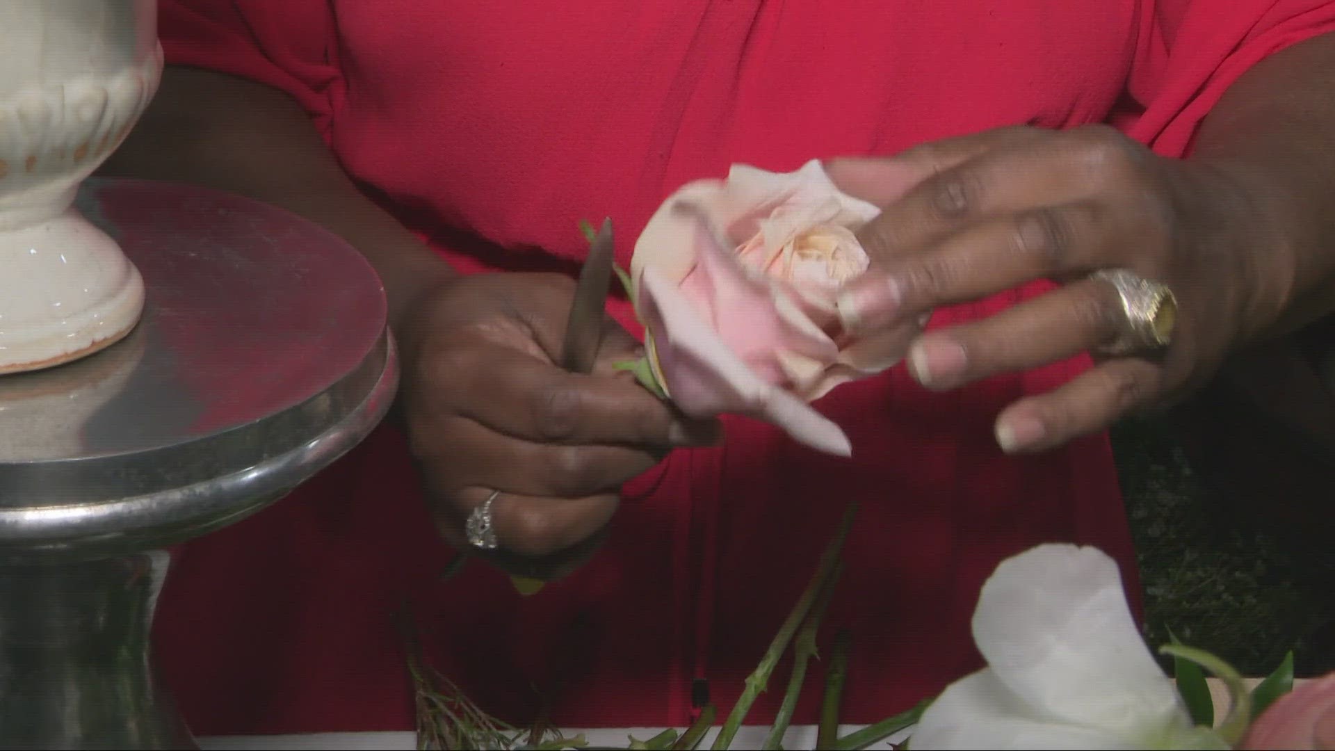 A local florist and 3-time cancer survivor is helping fund events for those impacted by cancer. Danielle Wiggins has the latest.