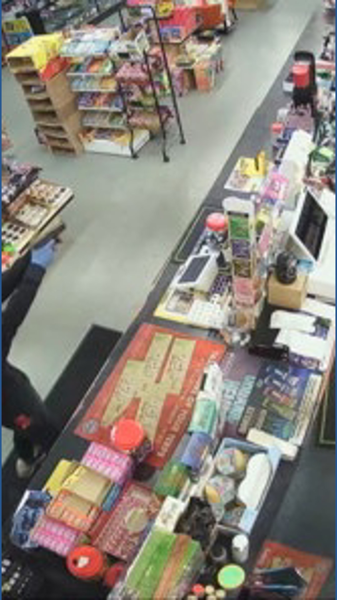 Police ask for help identifying suspects in armed robbery at Akron smoke shop