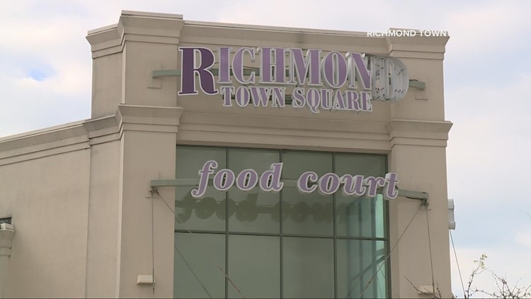 Richmond Town Square Food Court, No vacant food stands