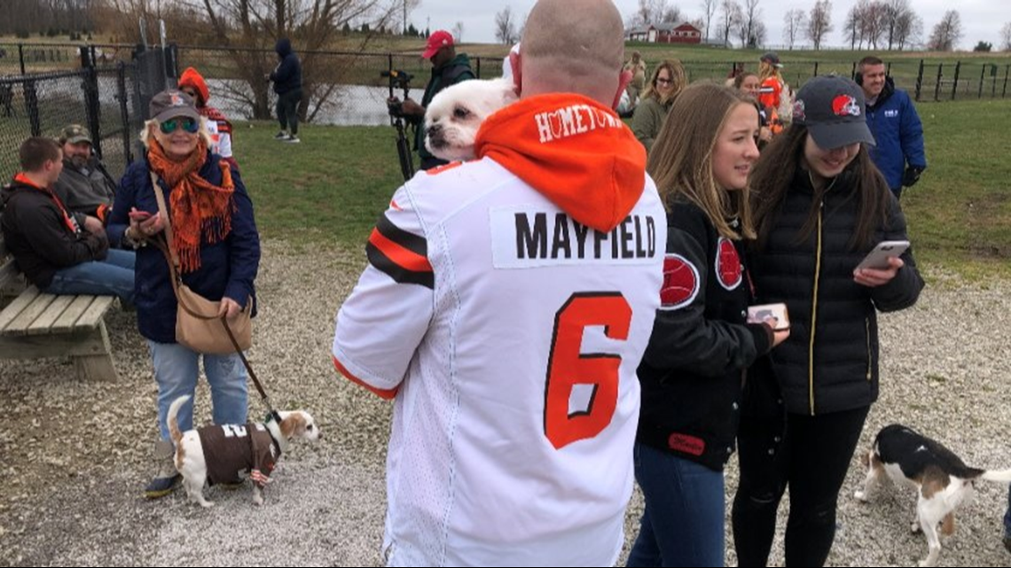 Cleveland Browns on X: Happy National Dog Day! Big s/o to Little