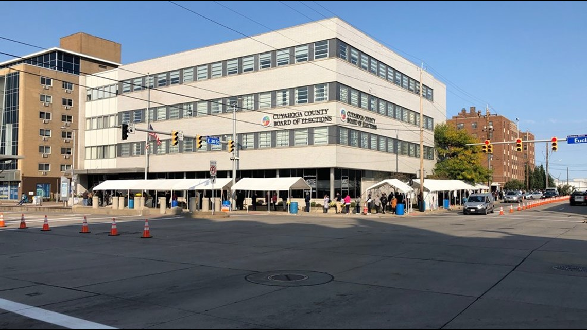 Hundreds vote early at Cuyahoga County Board of Elections